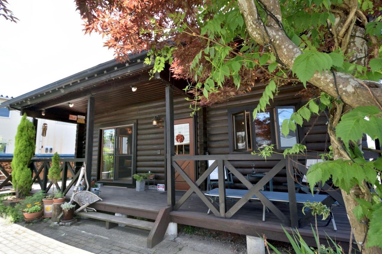 Carrefour Guesthouse カルフール ゲストハウス Toyama Station Zewnętrze zdjęcie